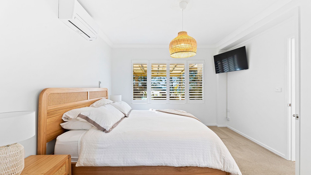 Photo of Bedroom in Denhams Beach