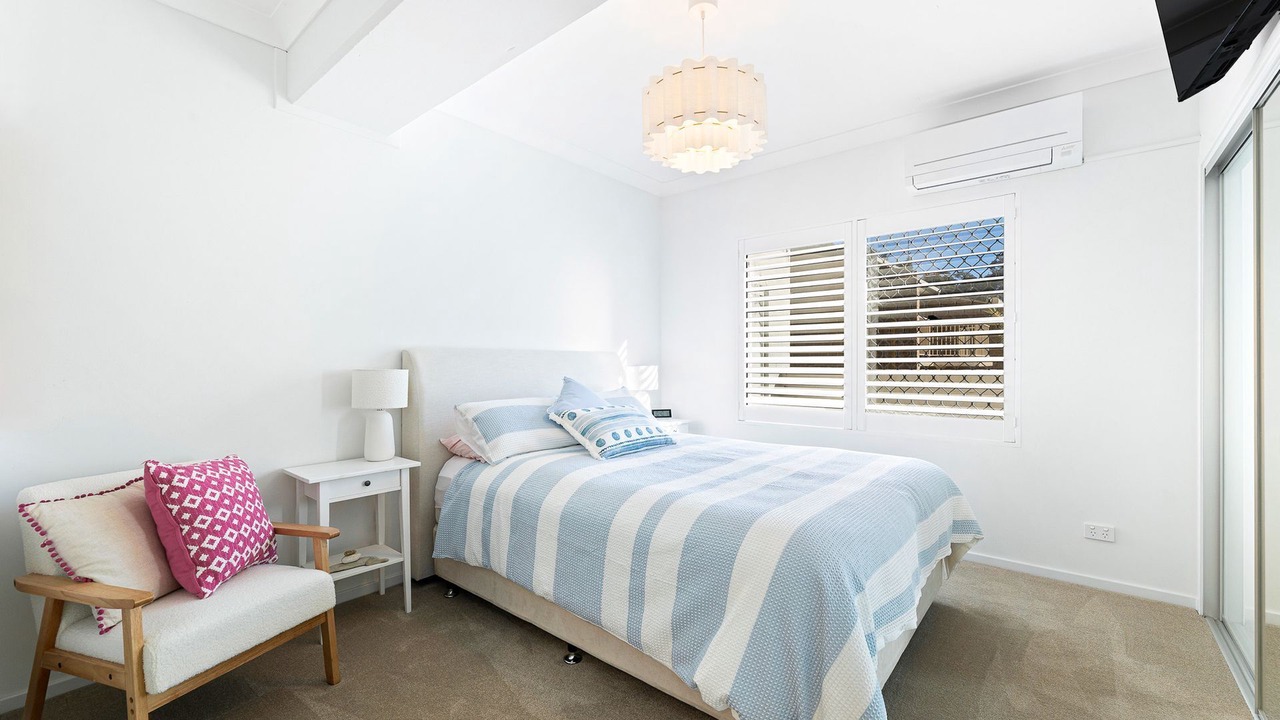 Photo of Bedroom in Denhams Beach