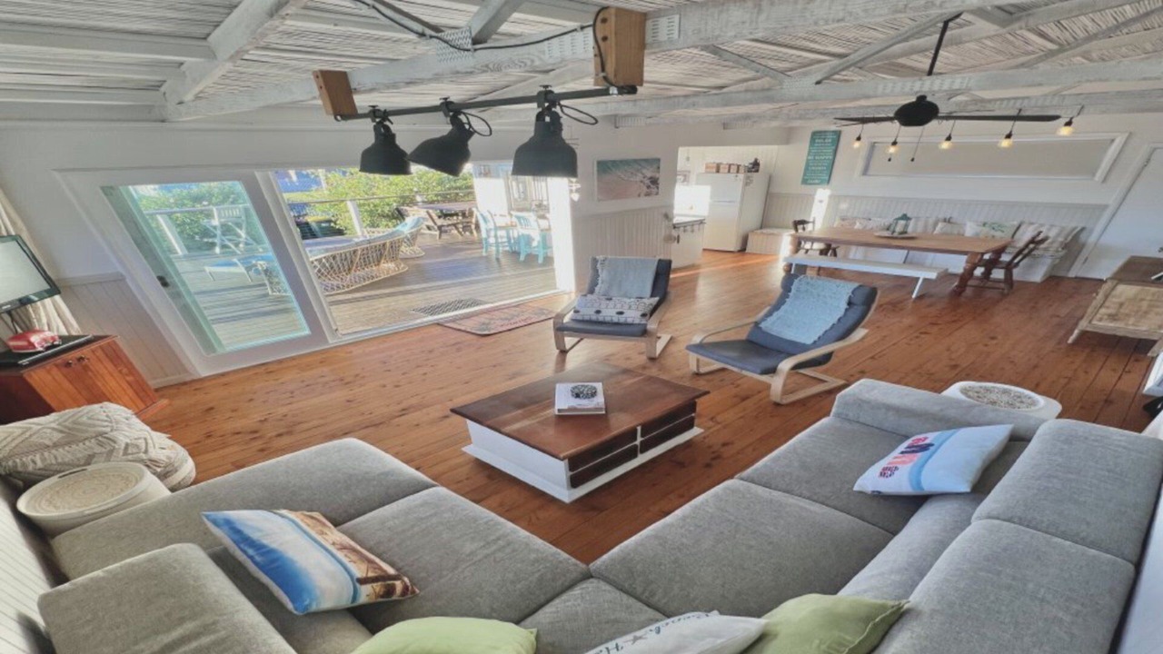 Photo of Livingroom in Old Bar