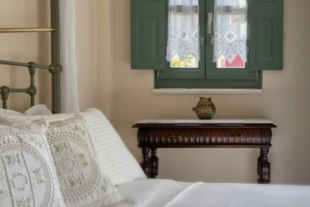Photo of Bedroom in Oia