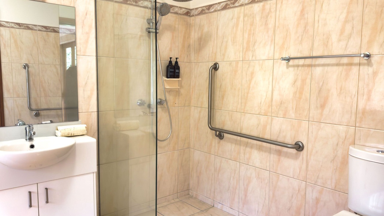 Photo of Bathroom in Aloomba