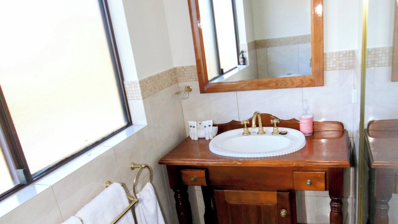 Photo of Bathroom in Possum Brush