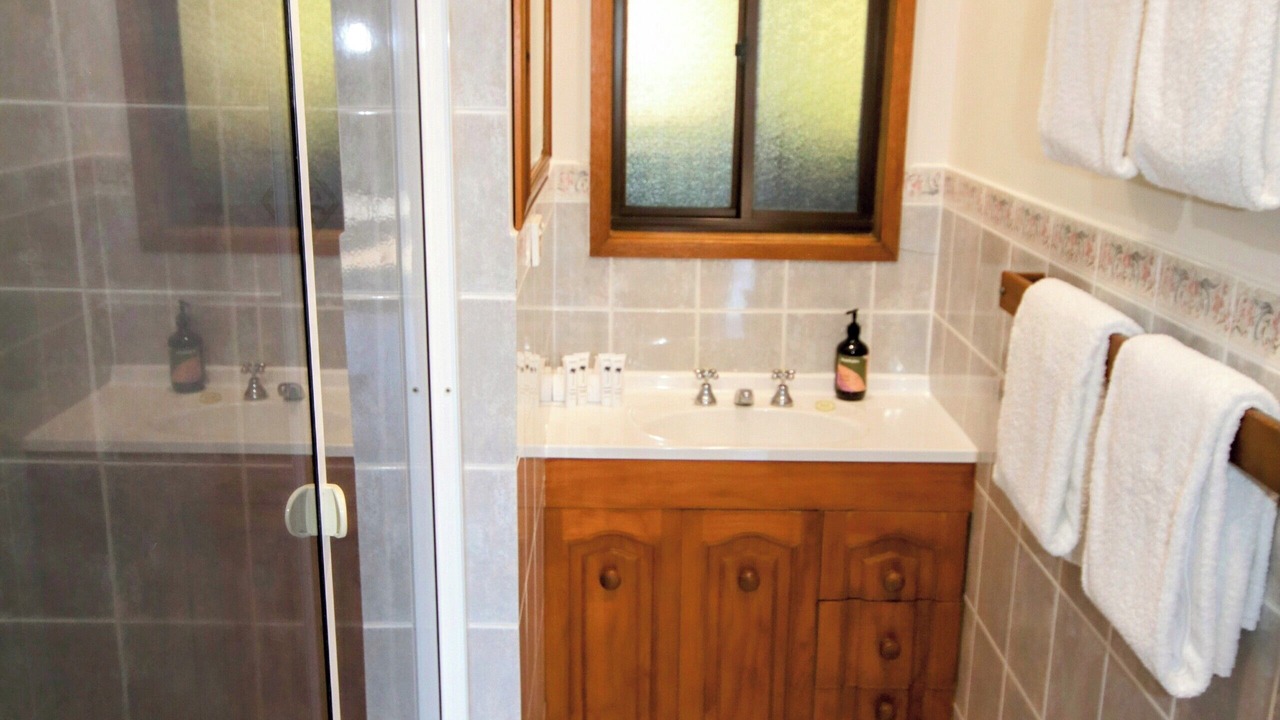 Photo of Bathroom in Possum Brush