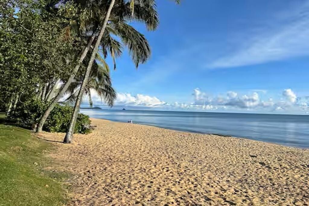 Photo of Others in Trinity Beach