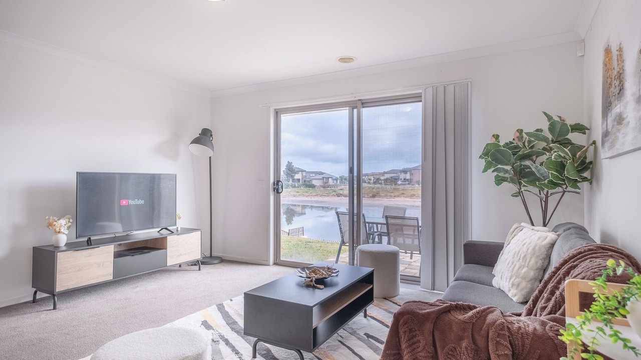 Photo of Livingroom in Sanctuary Lakes