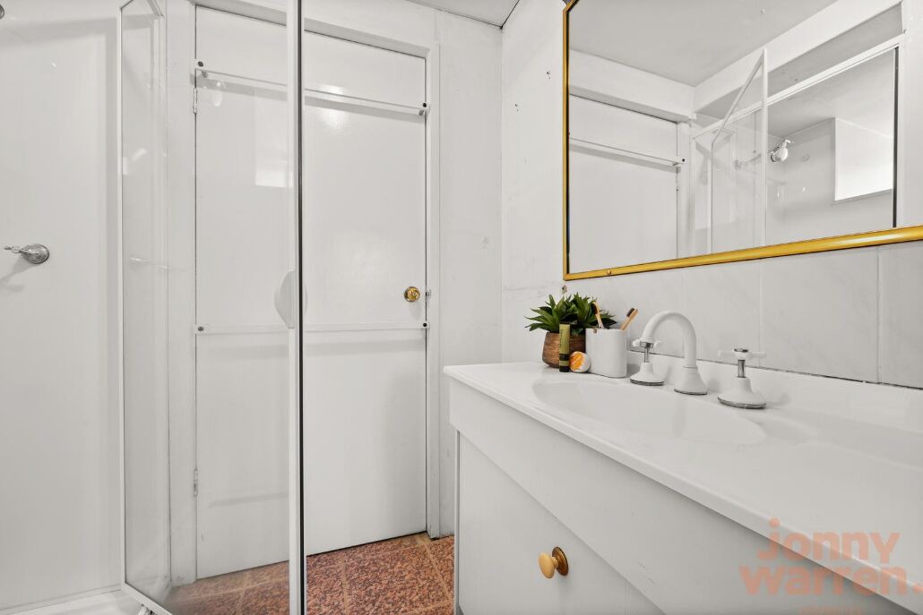 Photo of Bathroom in Lyons