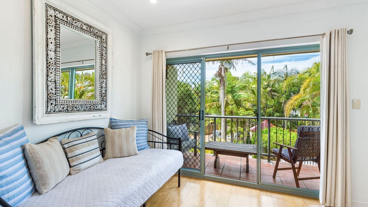 Photo of Livingroom in Belongil