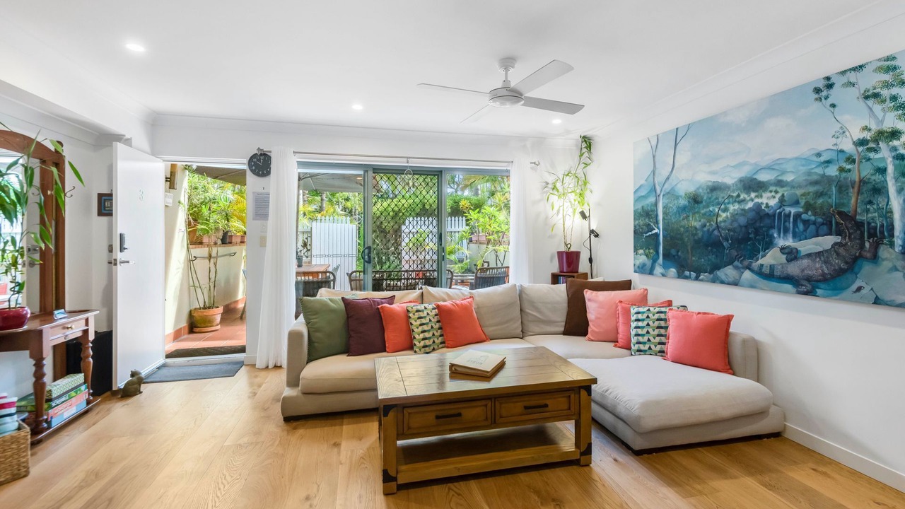 Photo of Livingroom in Belongil