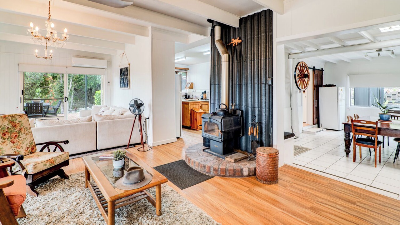 Photo of Livingroom in Mount Archer