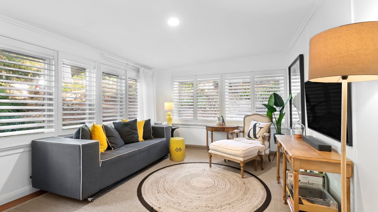 Photo of Livingroom in Mount Irvine