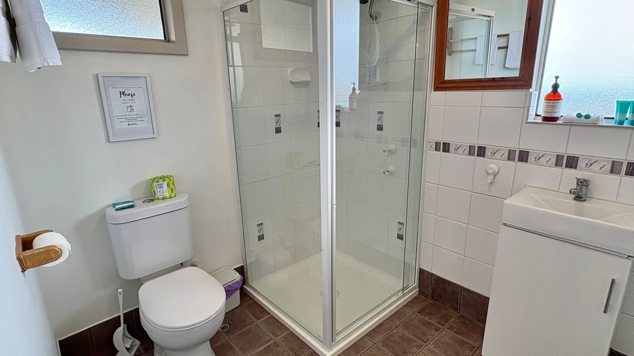 Photo of Bathroom in Peppermint Grove Beach