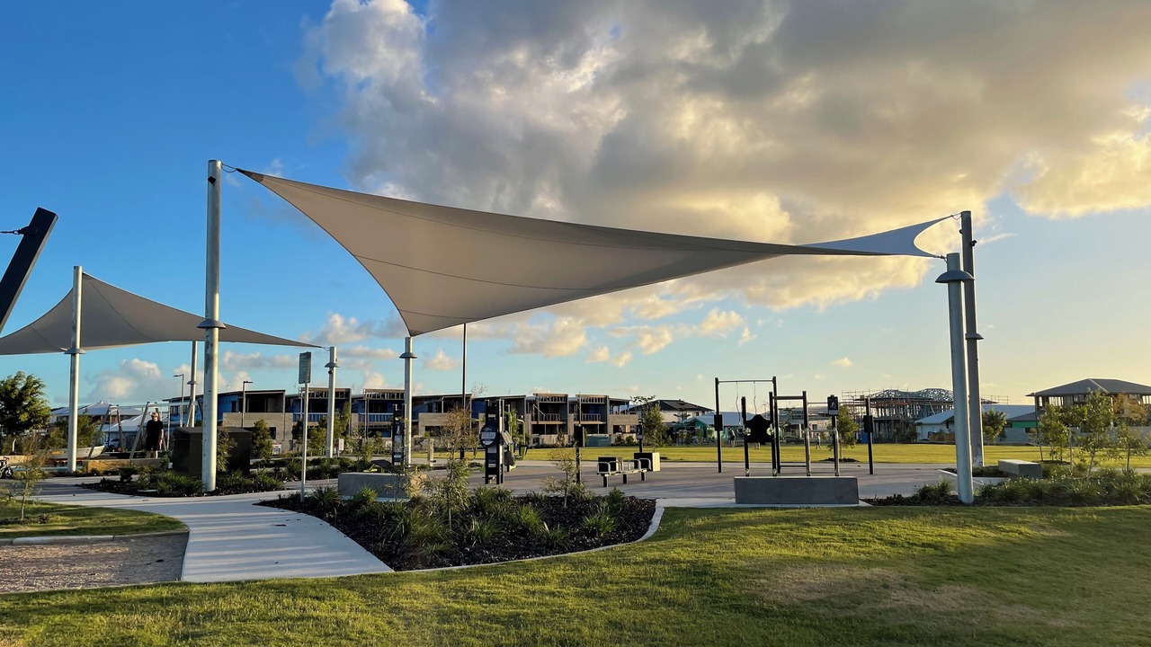 Photo of Others in Pelican Waters