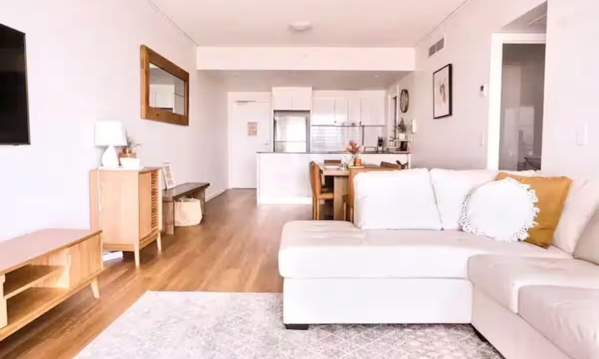 Photo of Livingroom in Broadbeach Waters