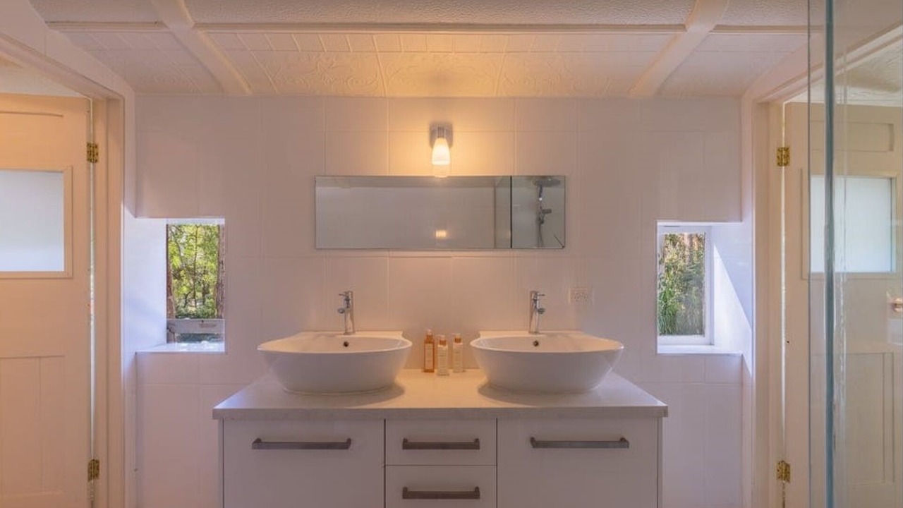 Photo of Bathroom in Emerald