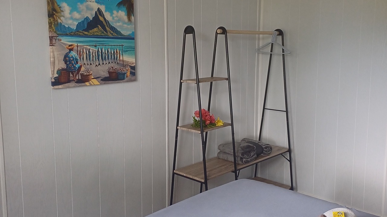 Photo of Bedroom in Ha'apiti