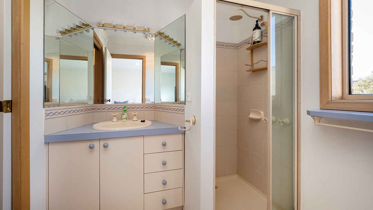 Photo of Bathroom in Bonbeach