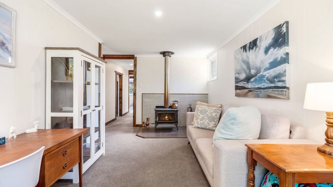 Photo of Livingroom in Deep Bay