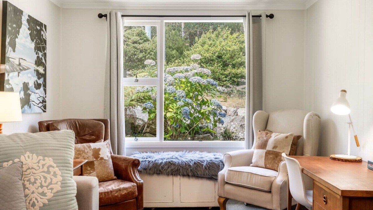 Photo of Livingroom in Deep Bay