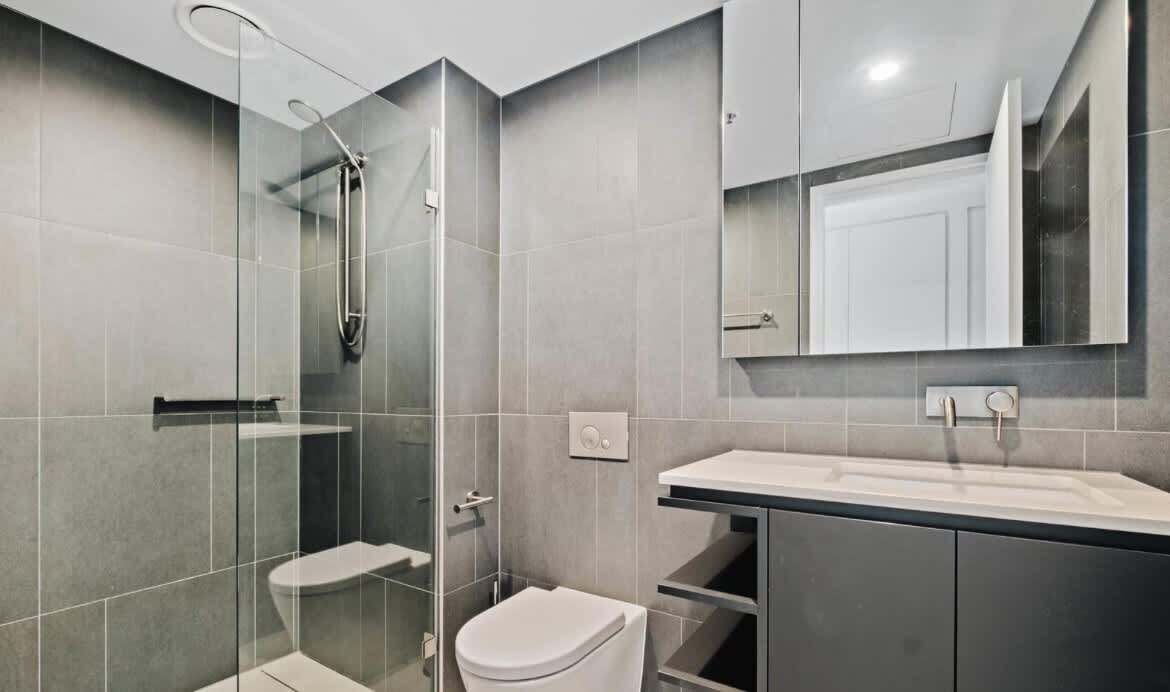 Photo of Bathroom in Reid