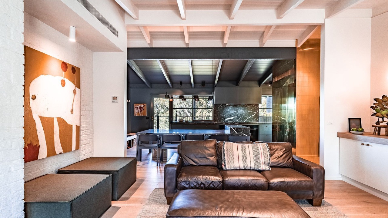 Photo of Livingroom in Red Hill South
