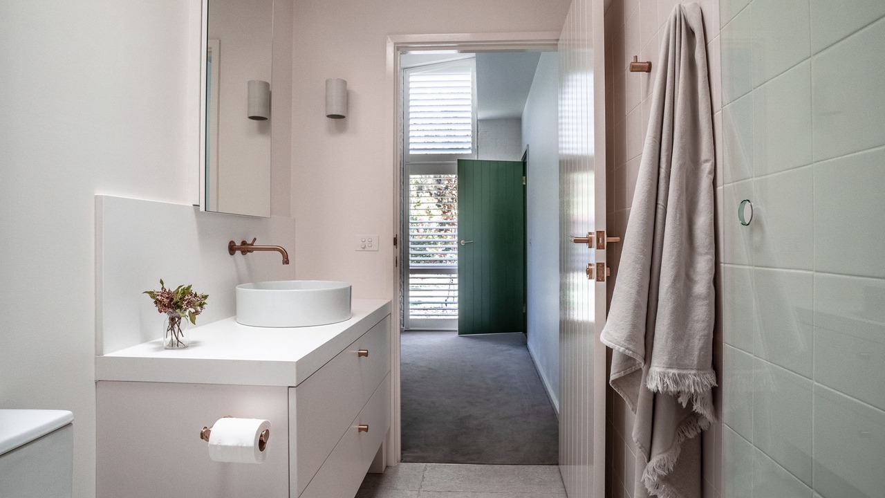 Photo of Bathroom in Red Hill South