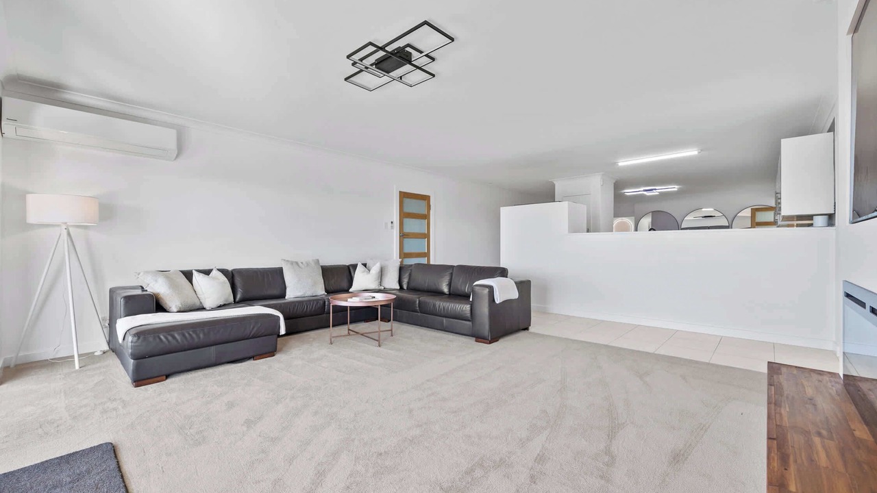 Photo of Livingroom in Dawesville