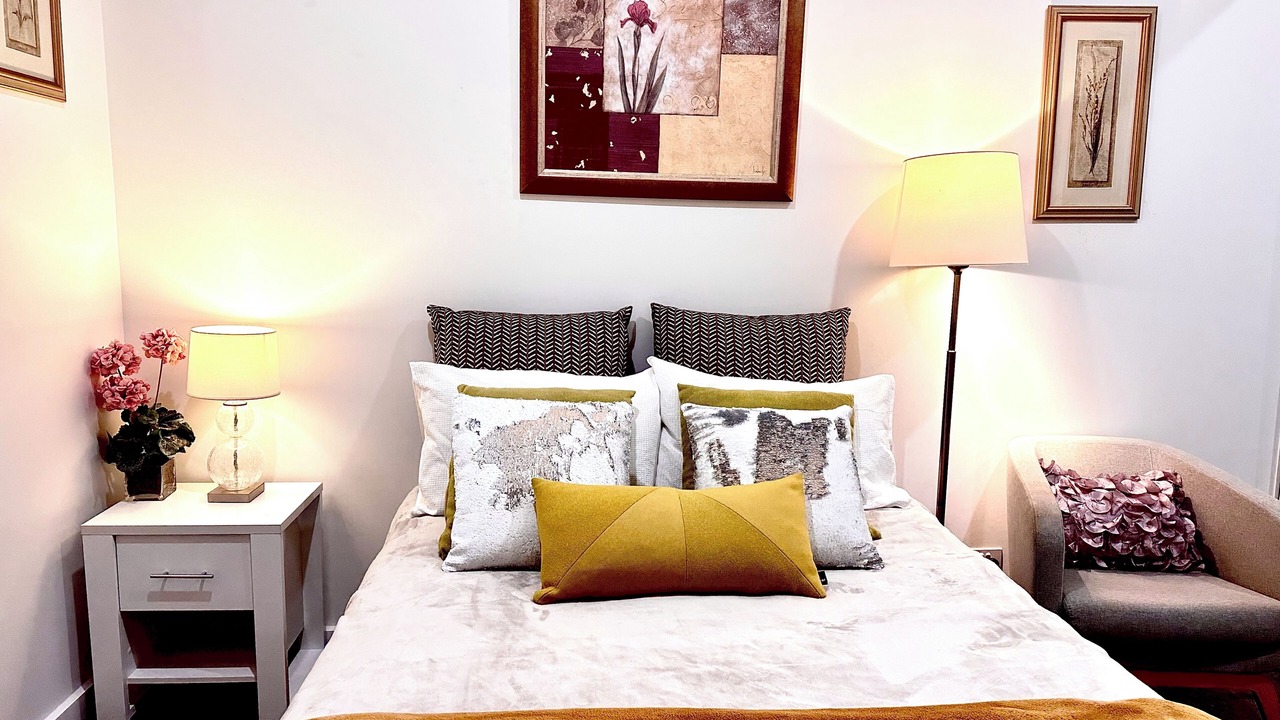 Photo of Bedroom in Kew