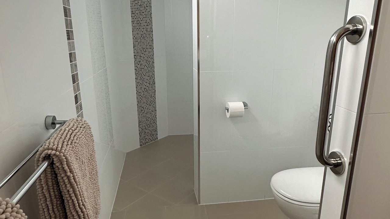 Photo of Bathroom in Eimeo