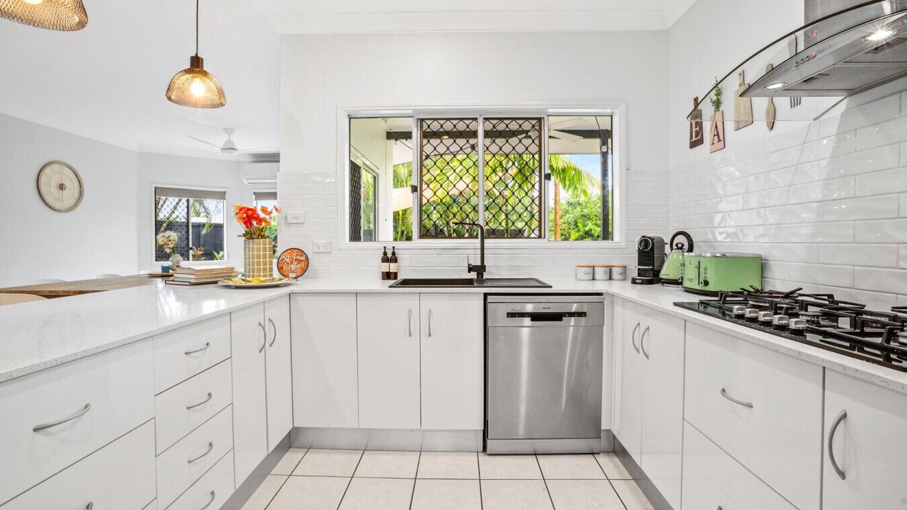 Photo of Kitchen in Kewarra Beach