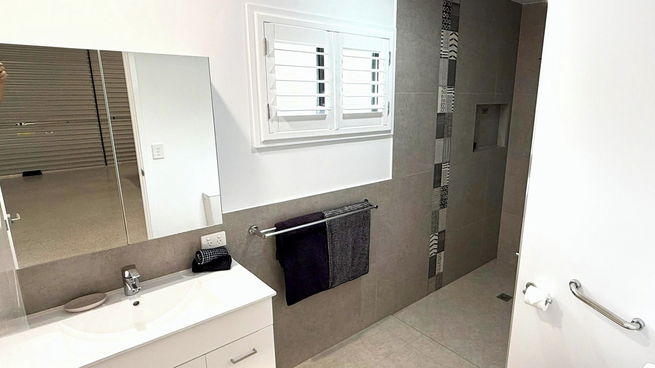 Photo of Bathroom in Mapleton