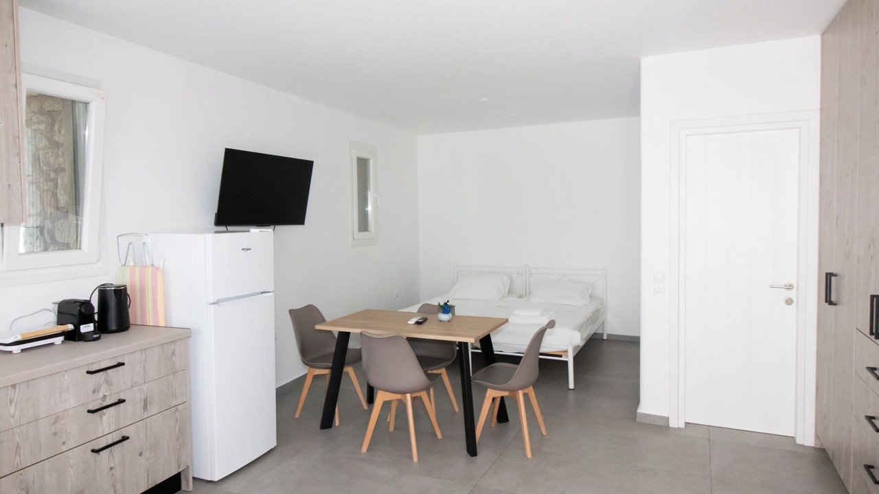 Photo of Bedroom in Platis Gialos