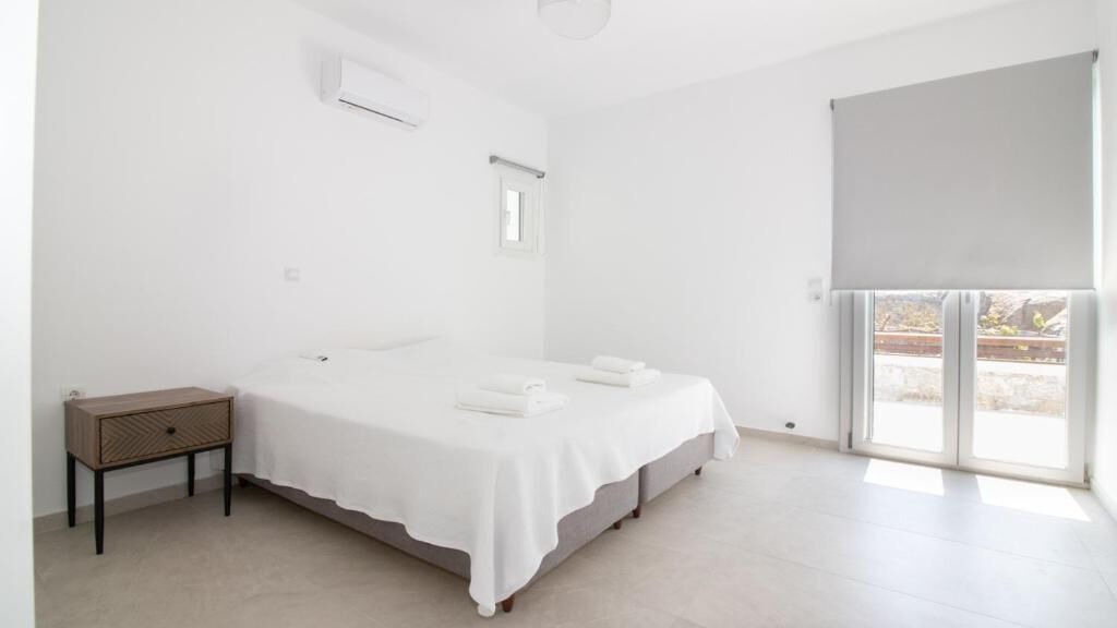 Photo of Bedroom in Platis Gialos