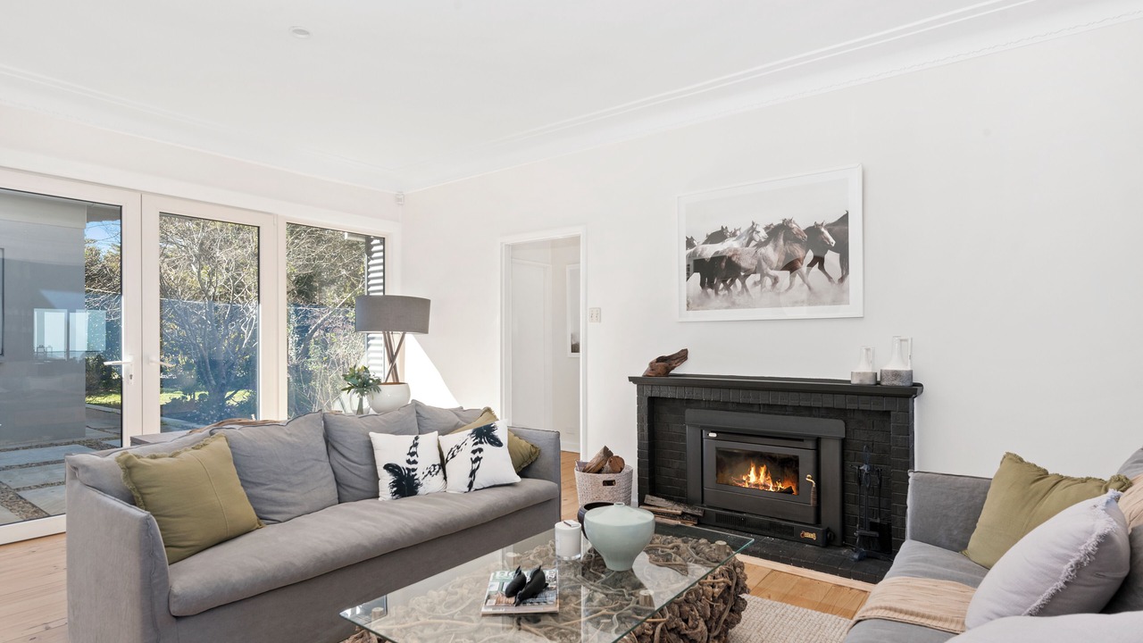 Photo of Livingroom in Blue Mountains City Council