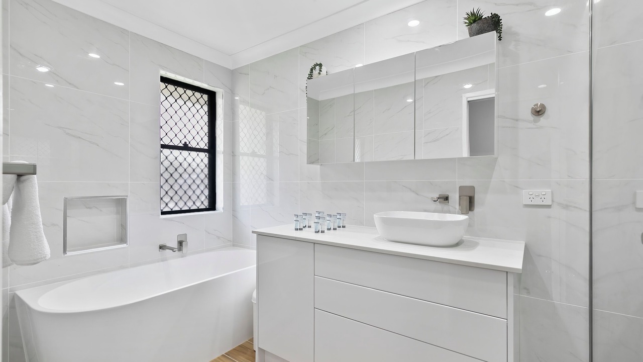 Photo of Bathroom in Sandstone Point