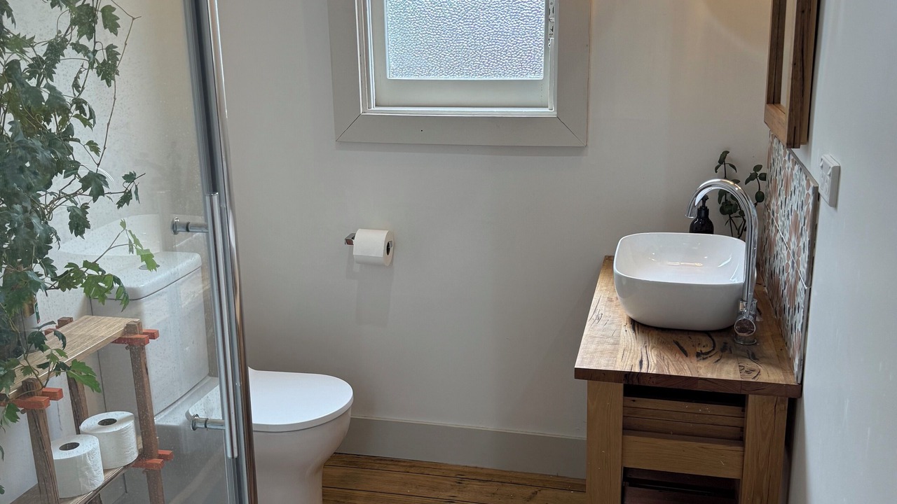 Photo of Bathroom in Lake Wendouree