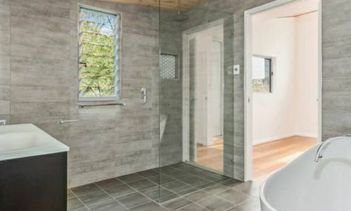 Photo of Bathroom in Stanwell Park