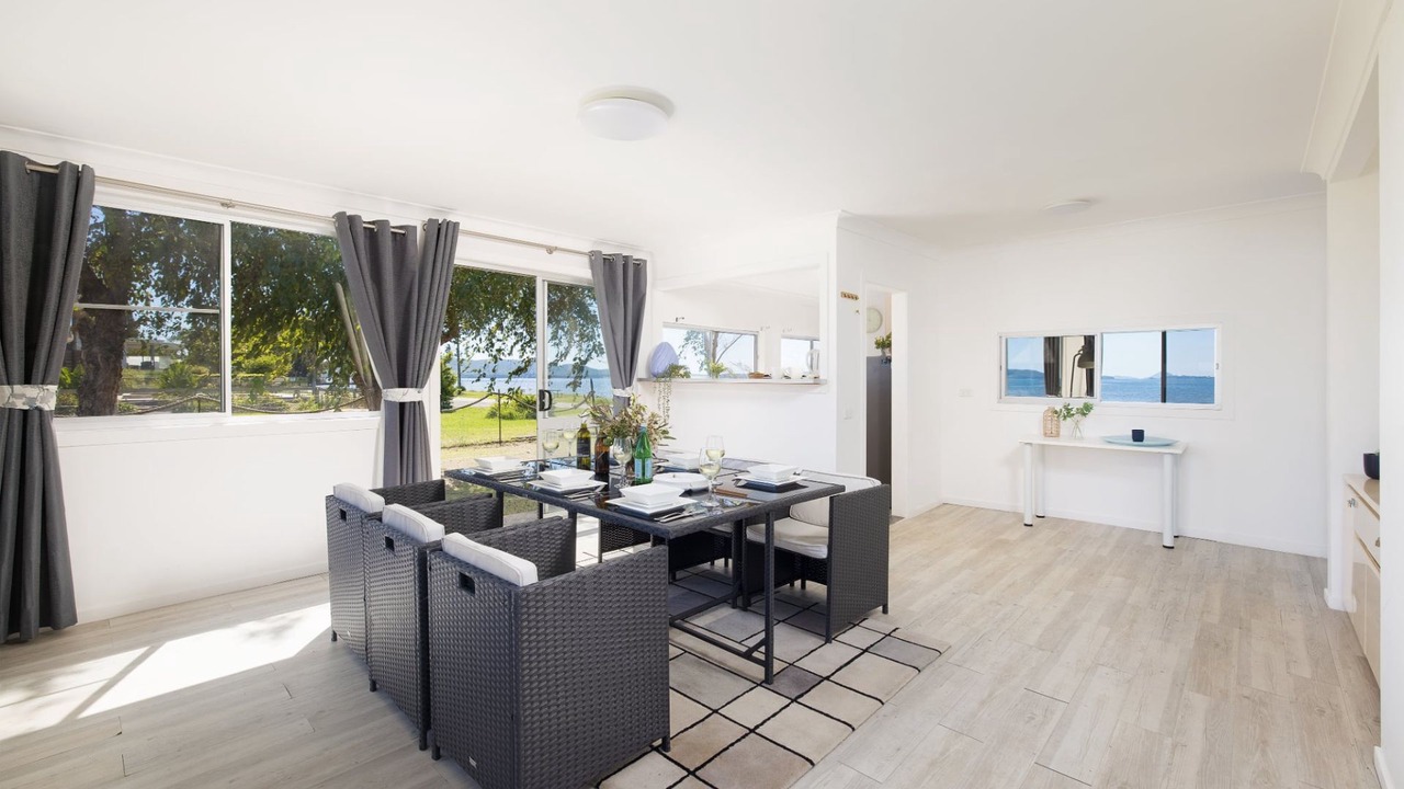 Photo of Livingroom in Swan Bay