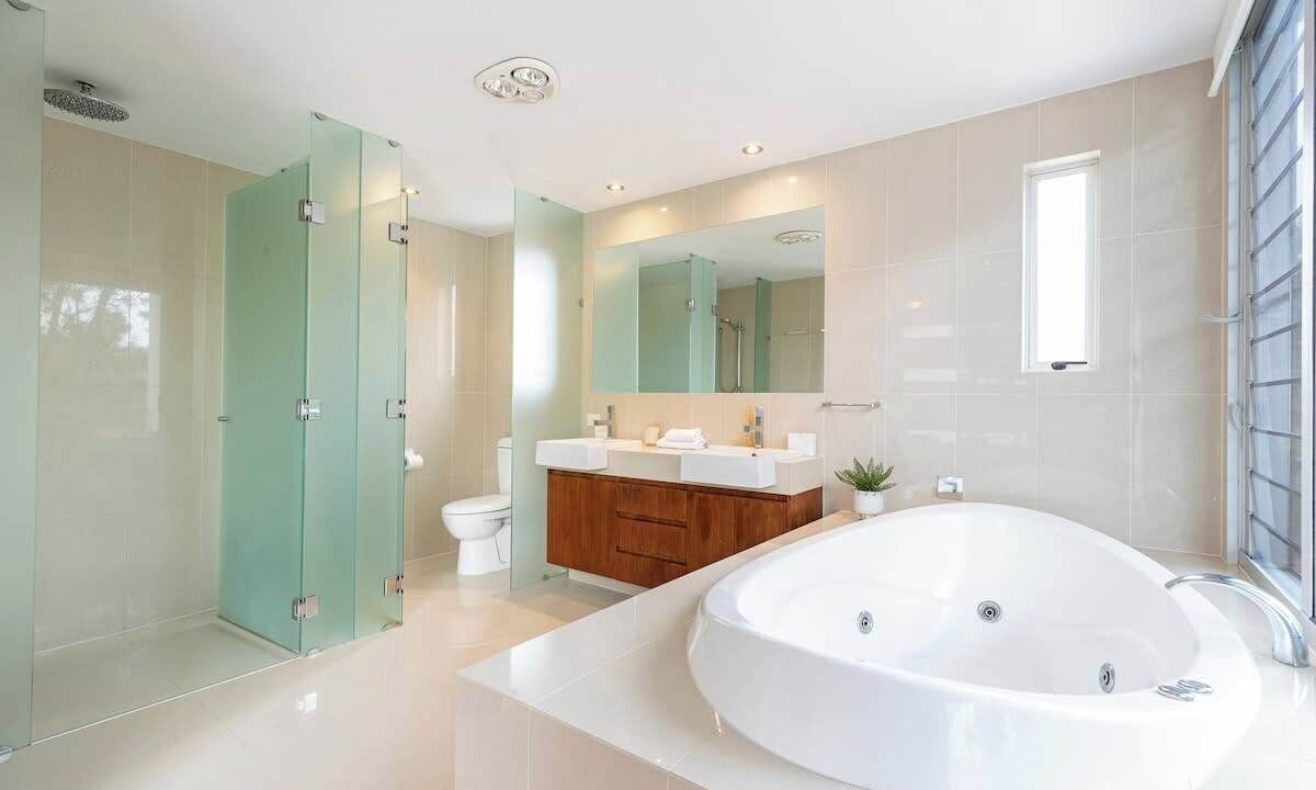 Photo of Bathroom in Twin Waters