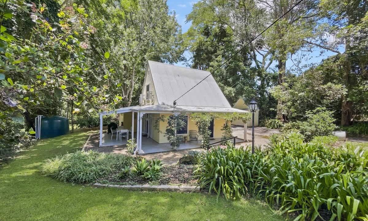 Photo of Outdoor in Balmoral Ridge