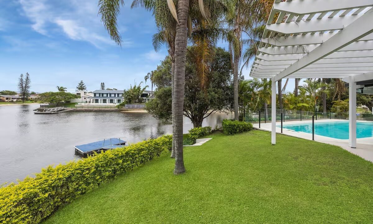 Photo of Others in Broadbeach Waters