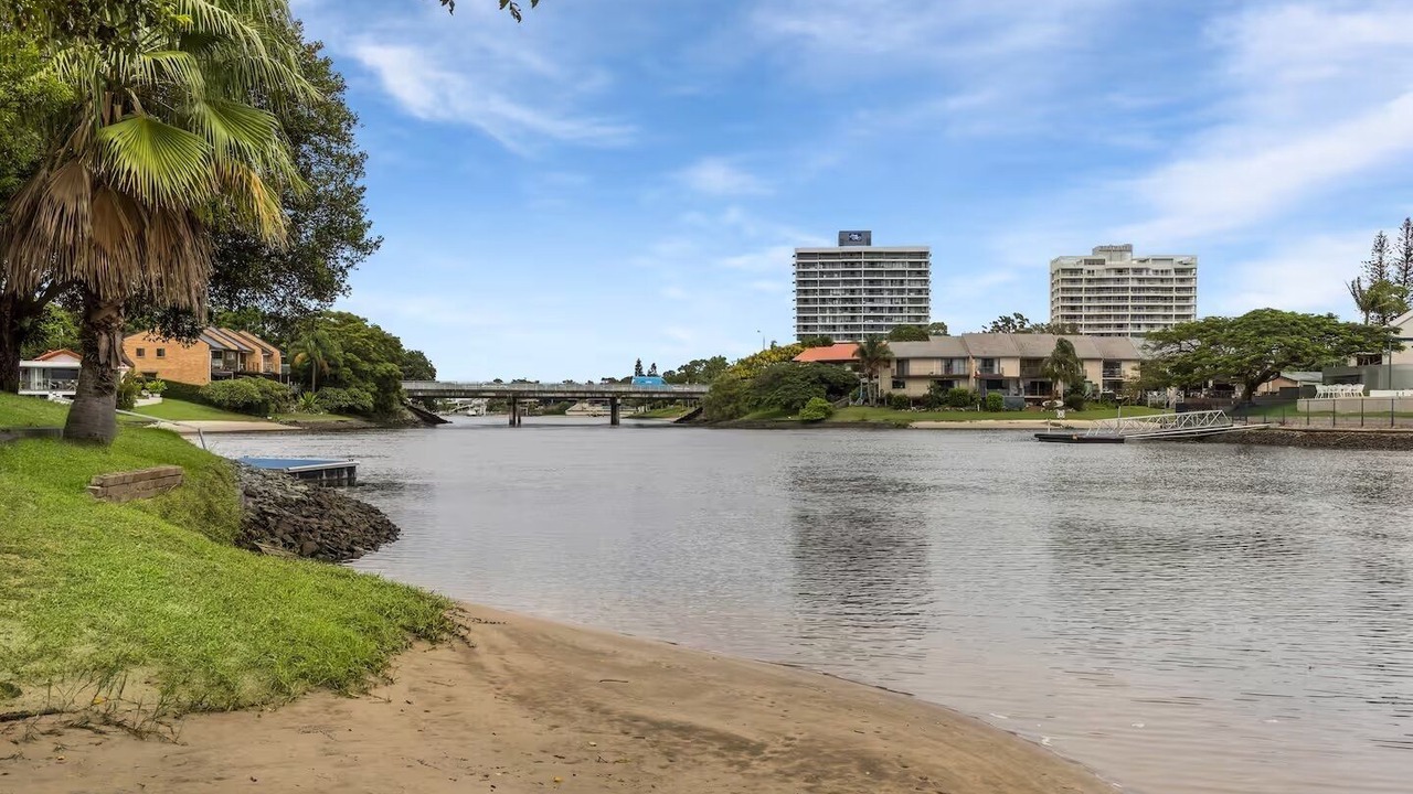 Photo of Others in Broadbeach Waters