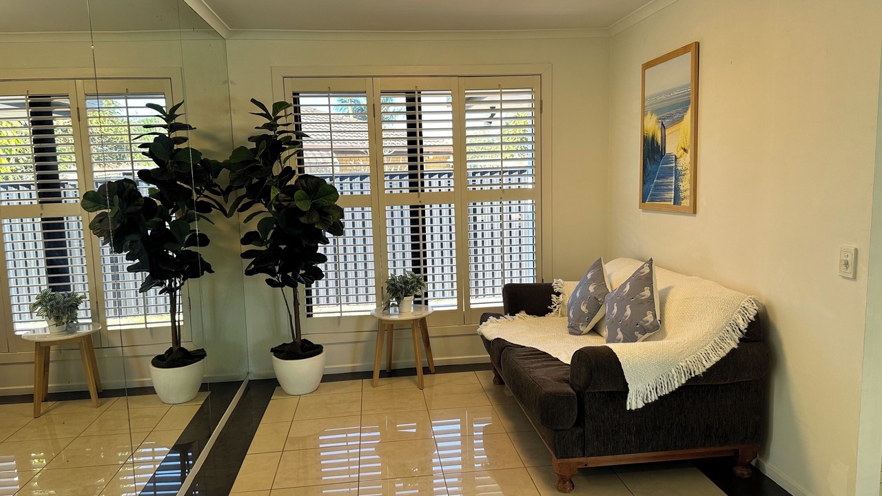 Photo of Livingroom in Broadbeach Waters
