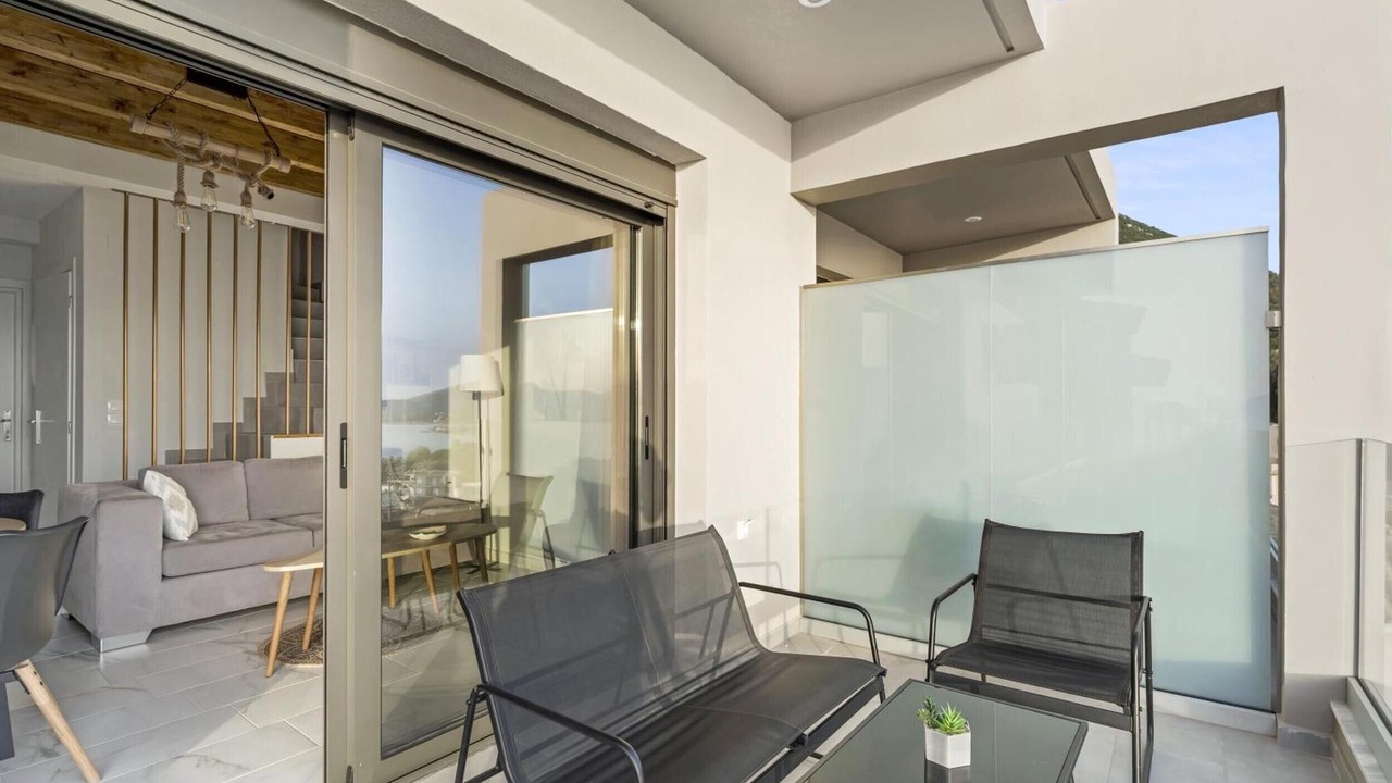 Photo of Patio Balcony in Nikiana