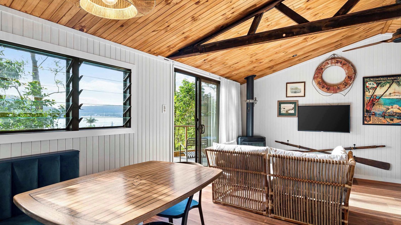 Photo of Livingroom in Pretty Beach Central Coast
