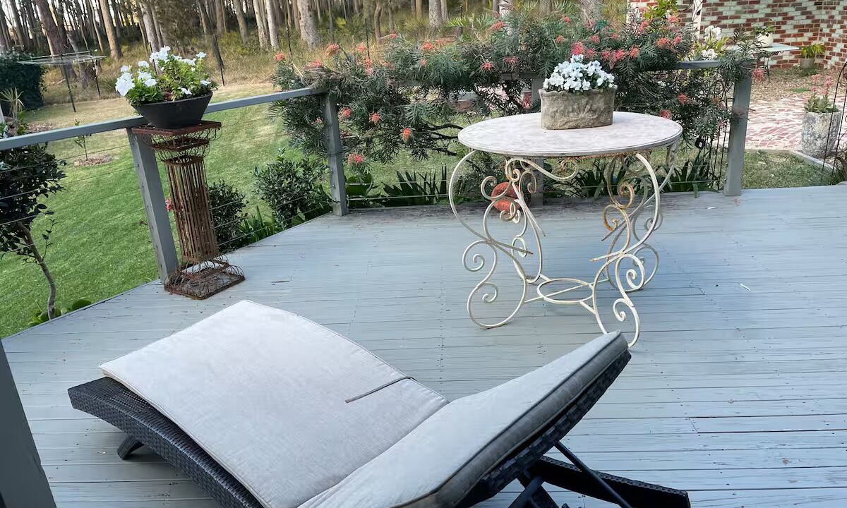 Photo of Patio Balcony in Mystery Bay