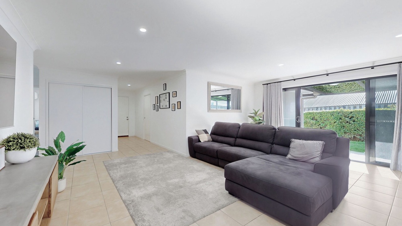Photo of Livingroom in Pacific Pines