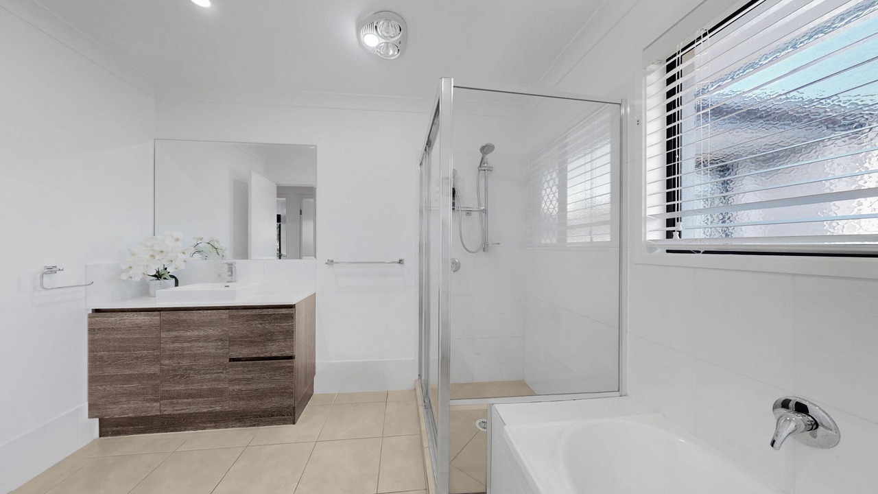 Photo of Bathroom in Pacific Pines