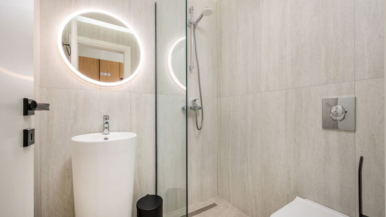 Photo of Bathroom in Lambi