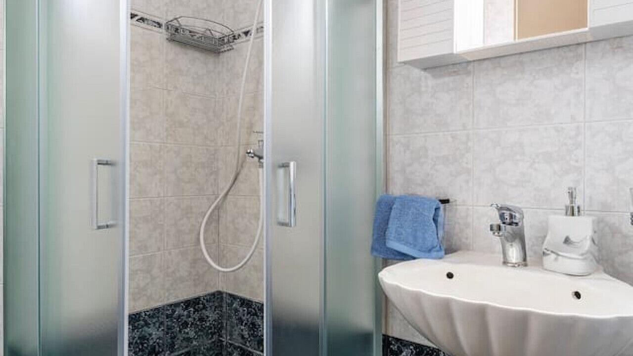 Photo of Bathroom in Lambi