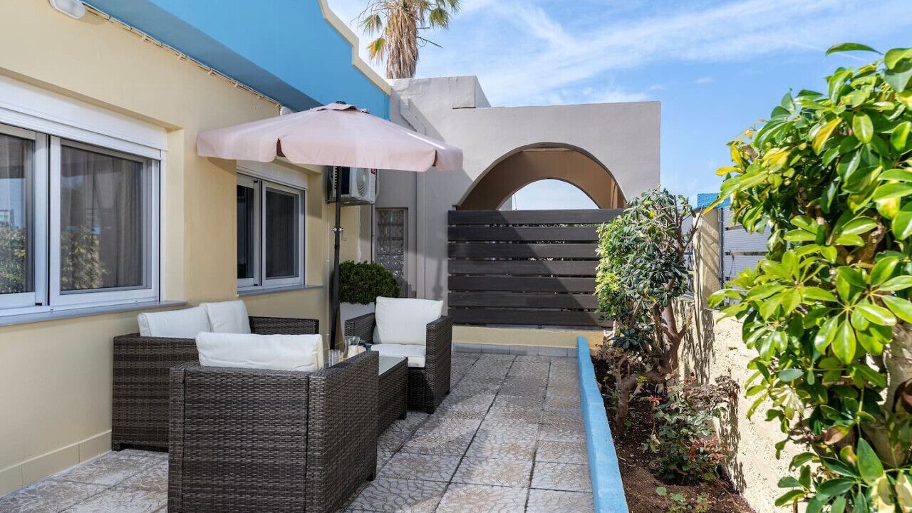 Photo of Patio Balcony in Lambi